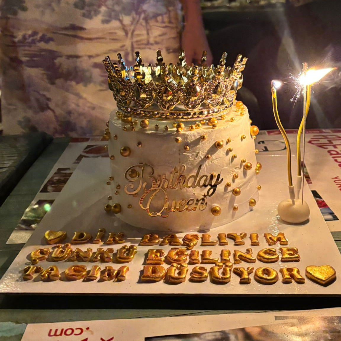 Birthday Queen Taçlı Pasta