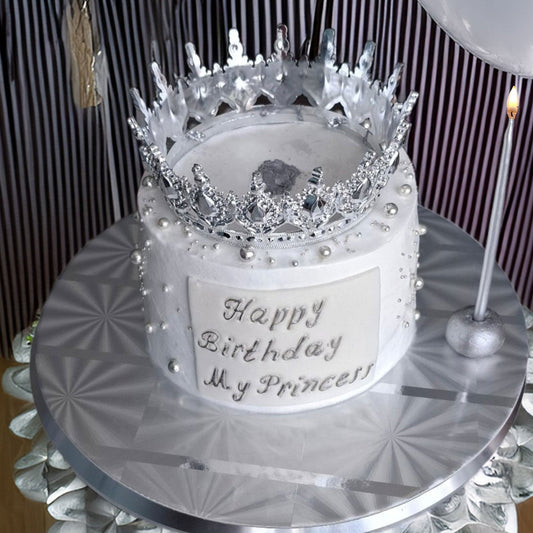 Taçlı Beyaz Prenses Pastası