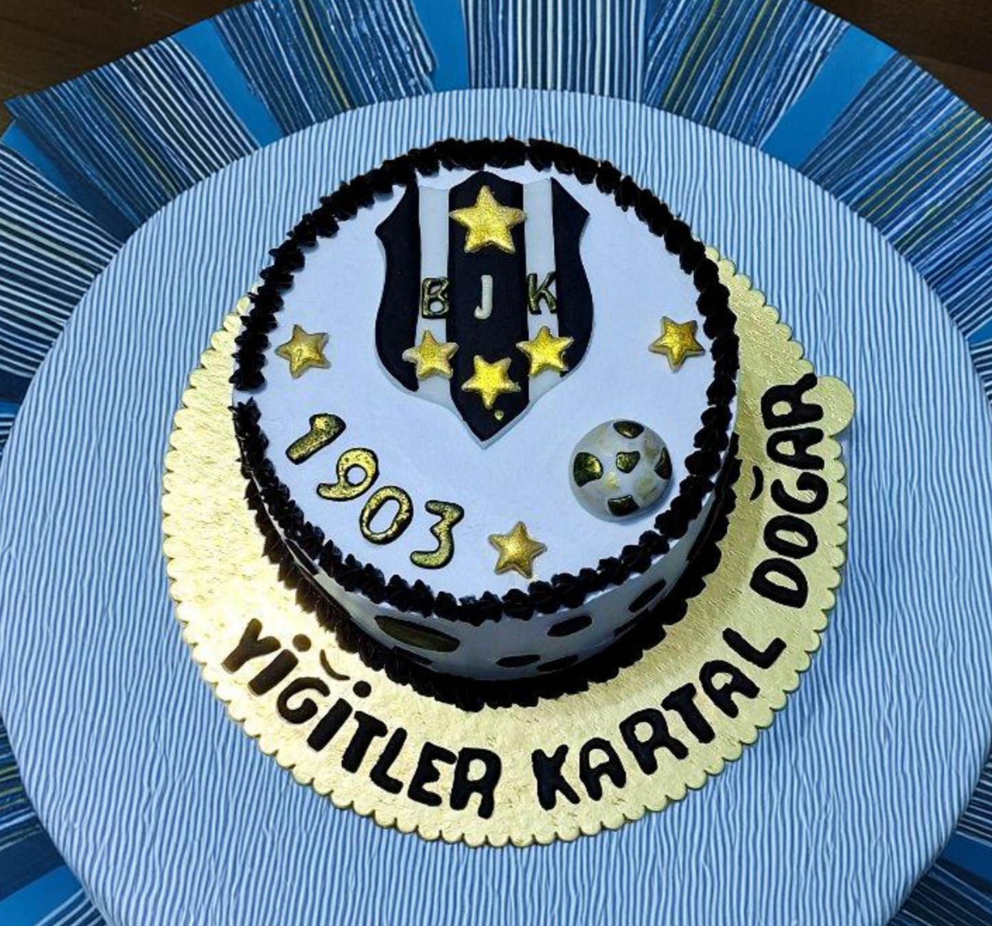 Beşiktaş Temalı Pasta